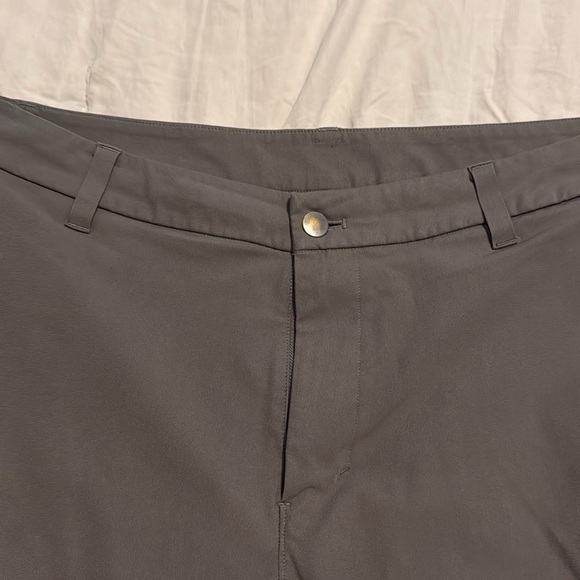 Lululemon Mens ABC Shorts 9 inch 36 Olive Green - Picture 2 of 5